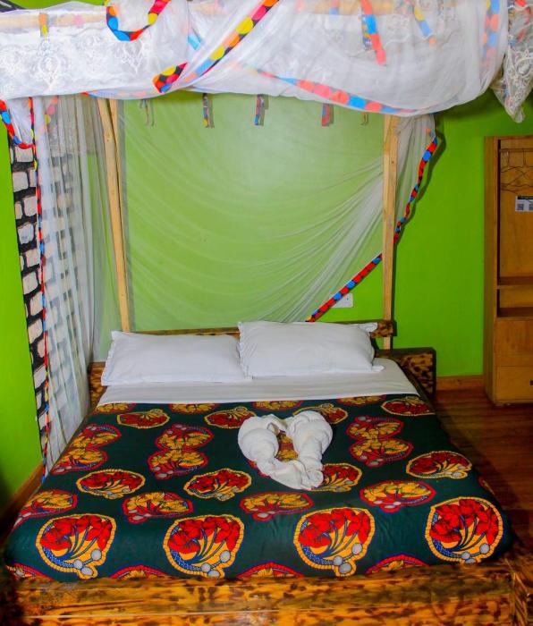 Kibale Room (Triple Room-Upstairs)