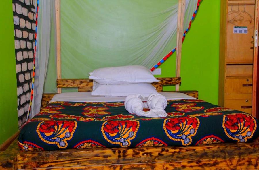 Rwenzori Room (Triple room- Upstairs)